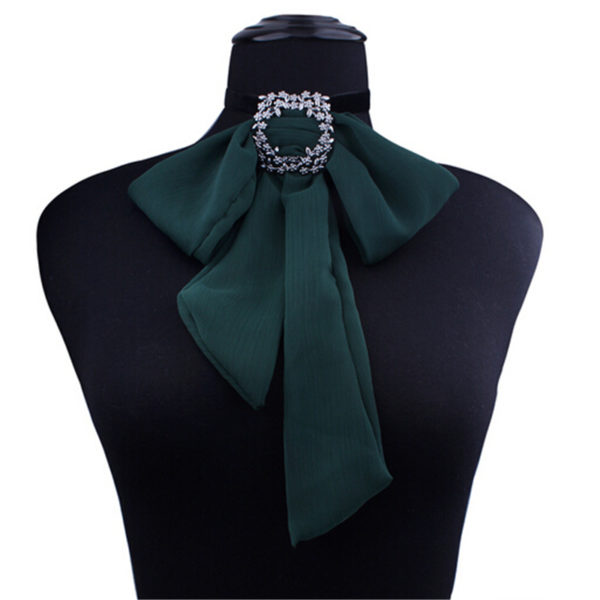 fashion-women-european-and-american-hyperbole-bow-tie-chain-choker-statement-chunky-collar-pendant-necklace-jpg Choker Halskette Sira in dunkelgrün für Burlesque-Tanz